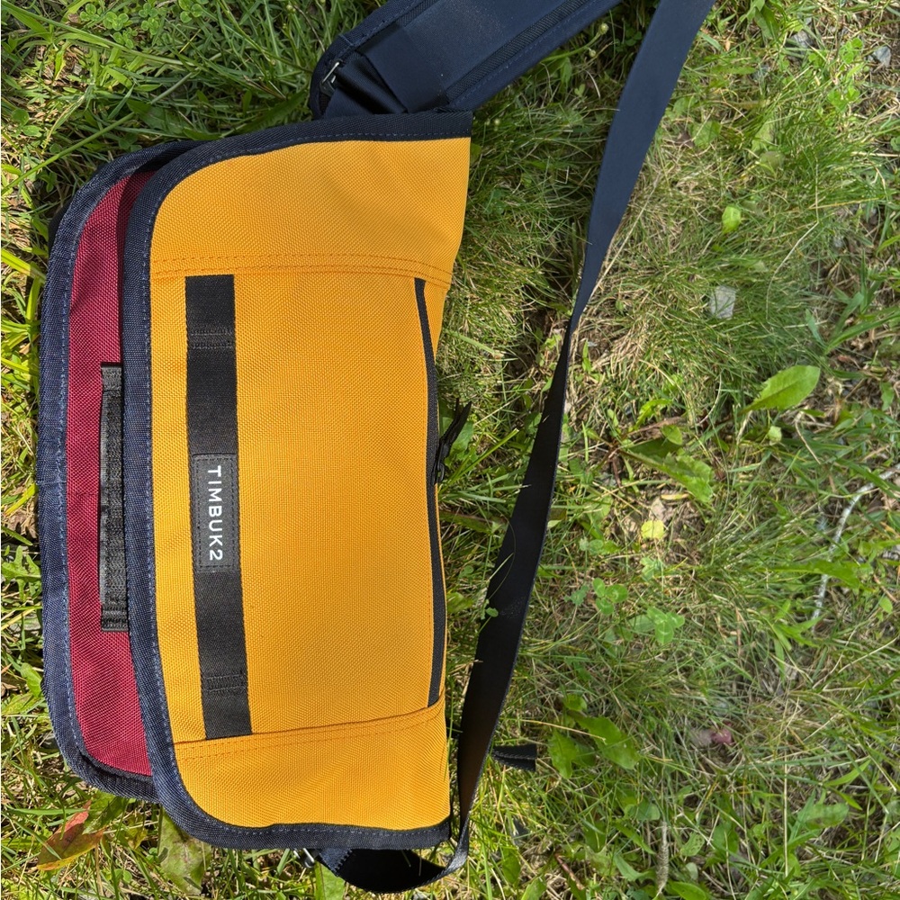 Timbuk2 Yellow catapult Messenger Sling Bag